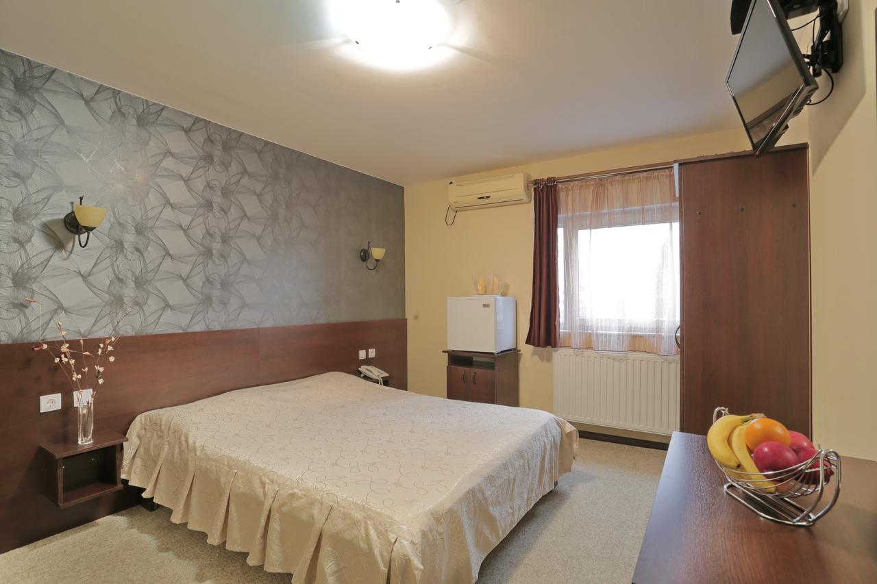 Motel Knez Sombor Eksteriør billede